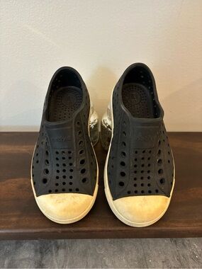Native | Kids Slip-On Loafers in Navy and White Size C9